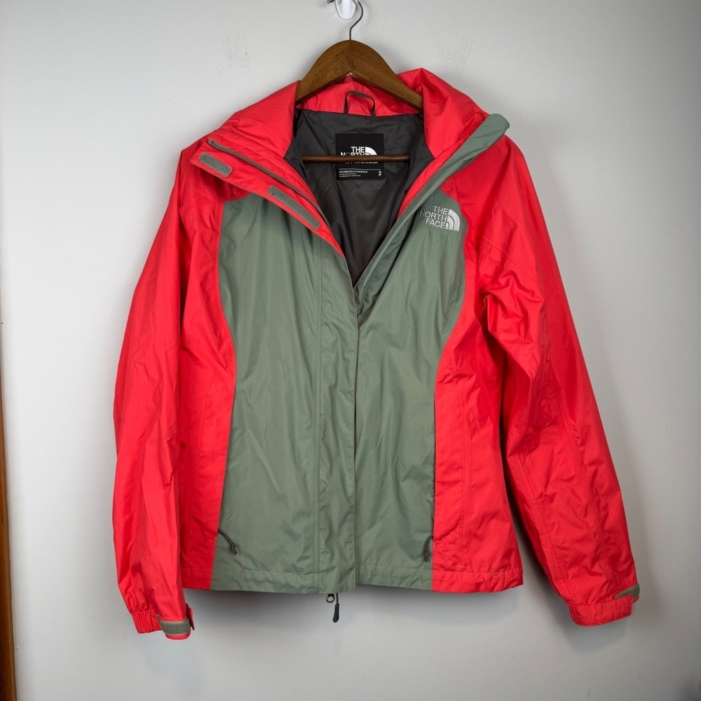 The North Face Women's HyVent Rain Jacket Gorpcore Hiking Outdoors Camping Tech